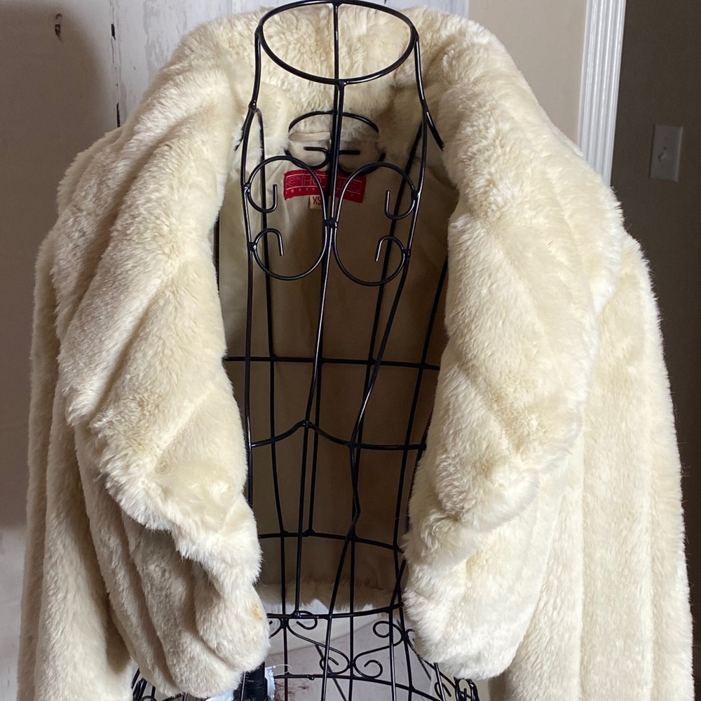 Fuzzy Warm Jacket - Picture 12 of 14
